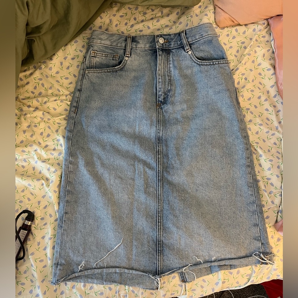 Light Wash High Waisted Knee Length Denim Skirt